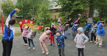 На зарядку становись! На зарядку становись!.